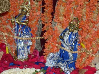 Sri Sri Gandarvika Radha Govinda Sundara