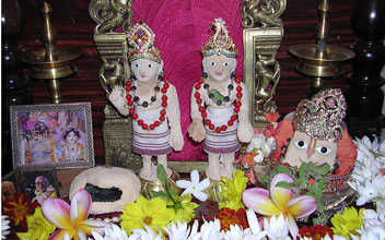 Deities of Swami B B Visnhu