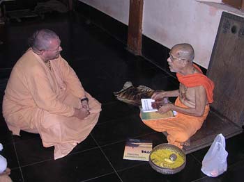 Pejavara Paramadvaiti Swamis