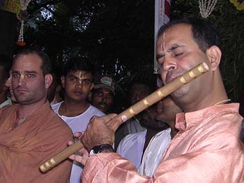 Flute - Murali Krsna Dasa